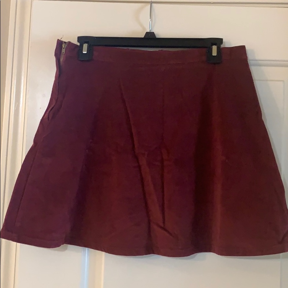 Burgundy corduroy mini skirt - Picture 2 of 4
